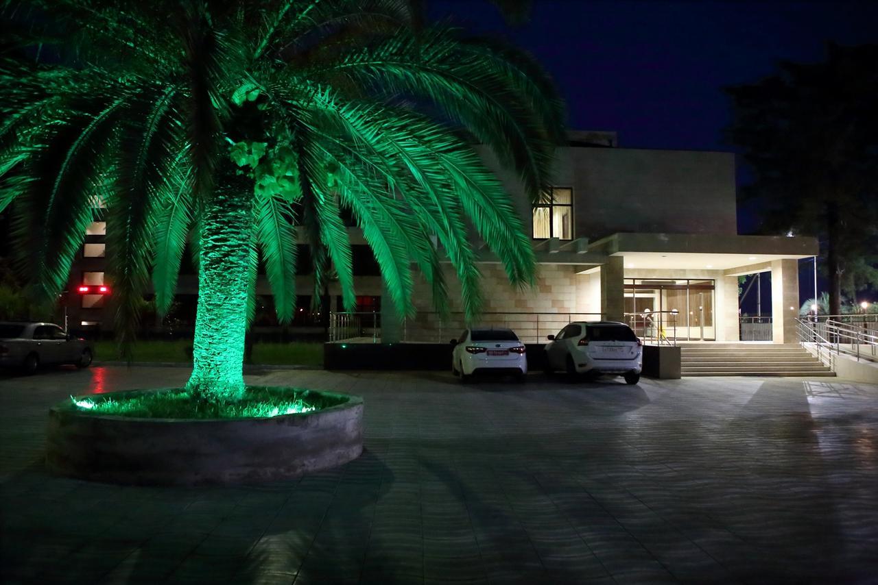 Hotel Continent Gagra Dış mekan fotoğraf