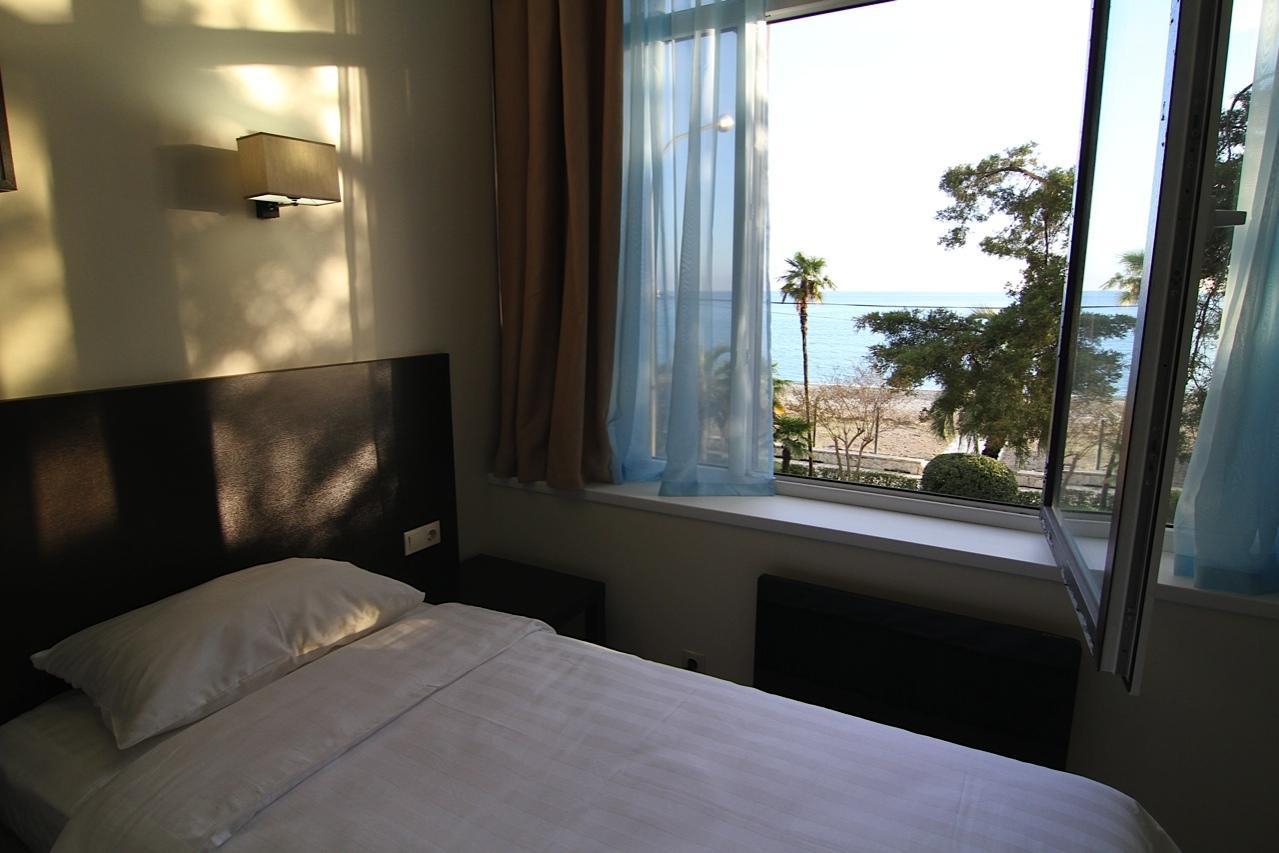 Hotel Continent Gagra Dış mekan fotoğraf