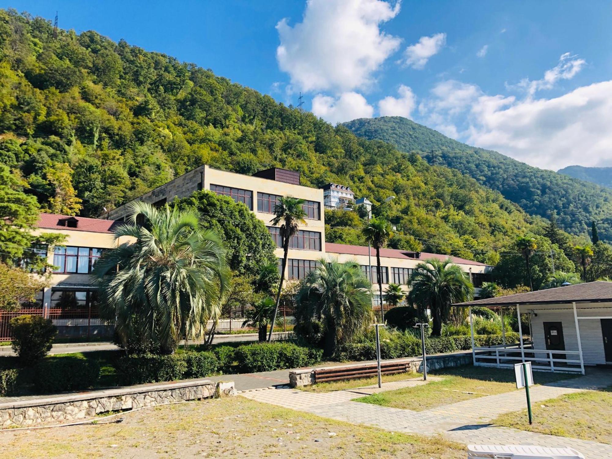 Hotel Continent Gagra Dış mekan fotoğraf